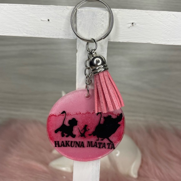 Handmade personalized acrylic keychain Hakuna Matata - Picture 3 of 6